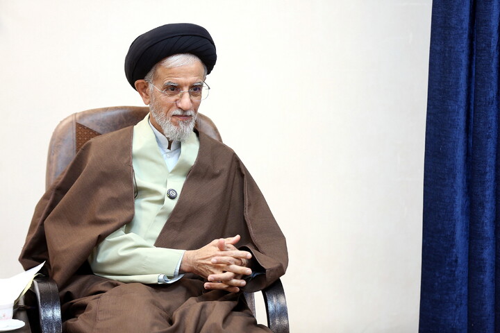 تصاویر/ دیدار اعضای ستاد مرکزی اعتکاف با آیت الله اعرافی