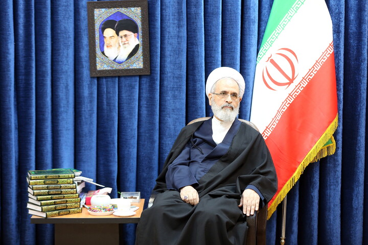 تصاویر/ دیدار اعضای ستاد مرکزی اعتکاف با آیت الله اعرافی