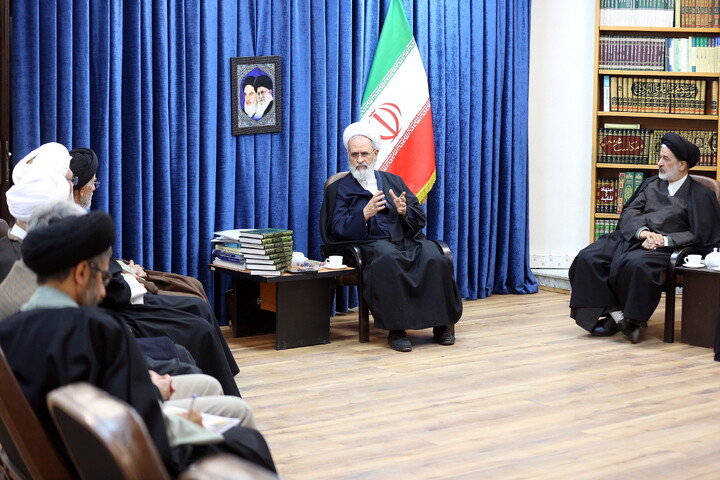 تصاویر/ دیدار اعضای ستاد مرکزی اعتکاف با آیت الله اعرافی