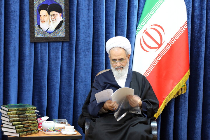 تصاویر/ دیدار اعضای ستاد مرکزی اعتکاف با آیت الله اعرافی