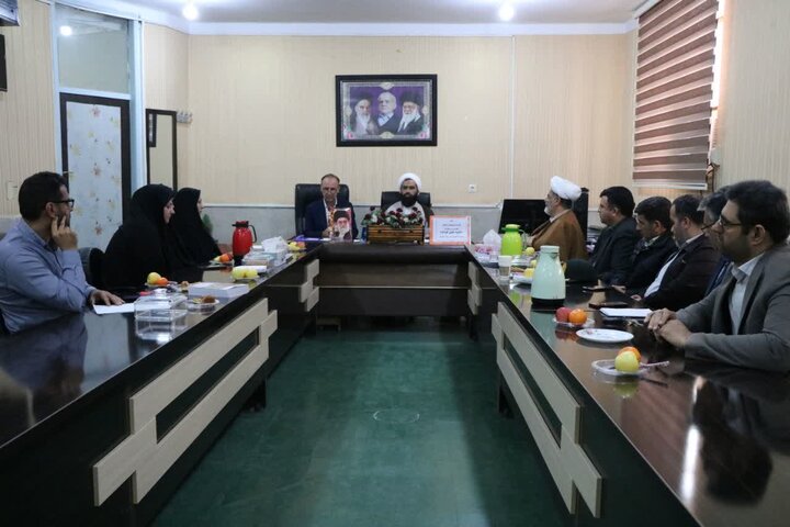 تصاویر/بازدید امام جمعه شهرستان از مدیریت آموزش و پرورش دهلران