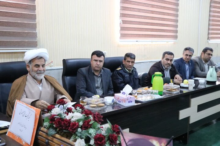 تصاویر/بازدید امام جمعه شهرستان از مدیریت آموزش و پرورش دهلران