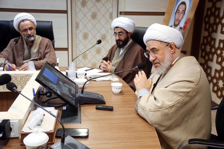 تصاویر/ نشست مسئولین امور اجتماعی و سیاسی مراکز مدیریت حوزه استانها با آیت الله اراکی