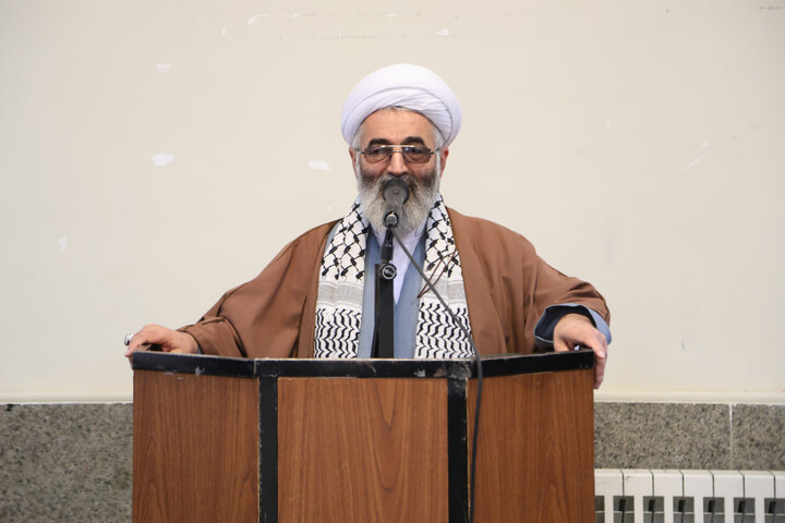 تصاویر / دیدار روحانیون شهرستان نهاوند با نماینده ولی فقیه دراستان همدان