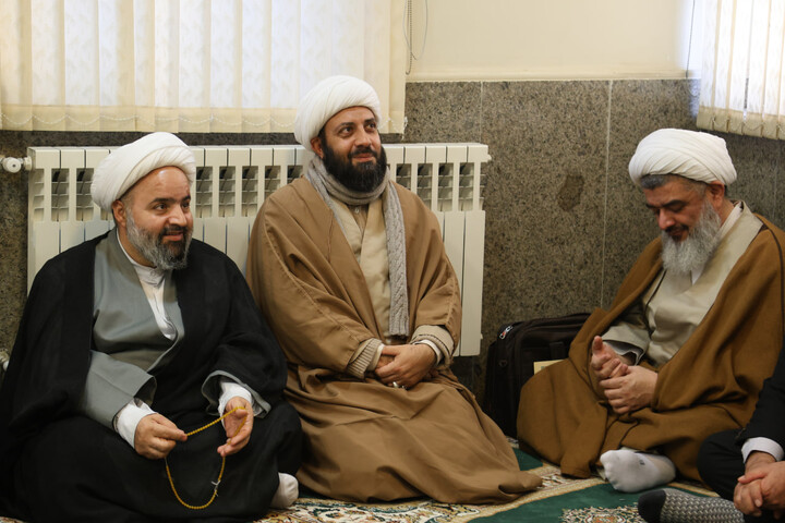 تصاویر / دیدار روحانیون شهرستان نهاوند با نماینده ولی فقیه دراستان همدان