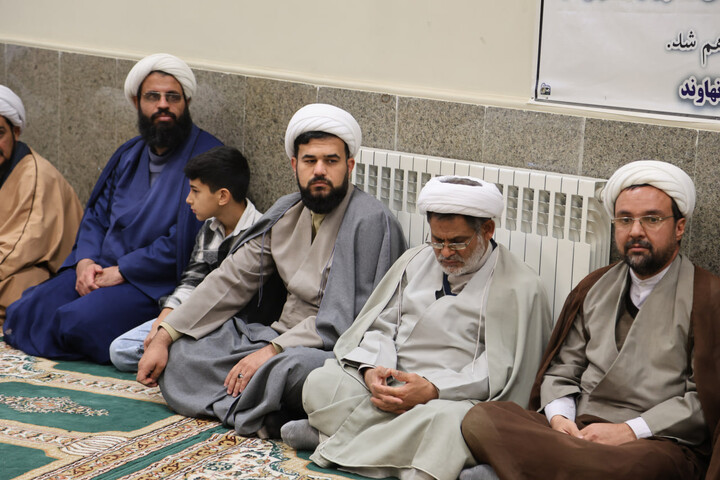 تصاویر / دیدار روحانیون شهرستان نهاوند با نماینده ولی فقیه دراستان همدان