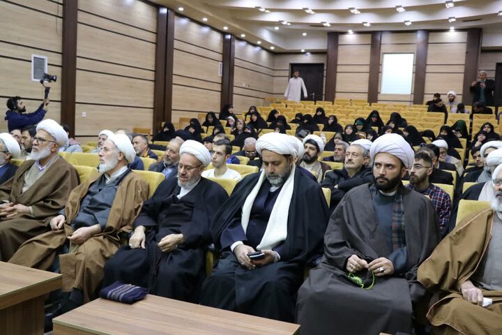 تصاویر/ نشست مبلغین ،مبلغات و خادمین اجرایی اعتکاف در مساجد شهرستان ارومیه