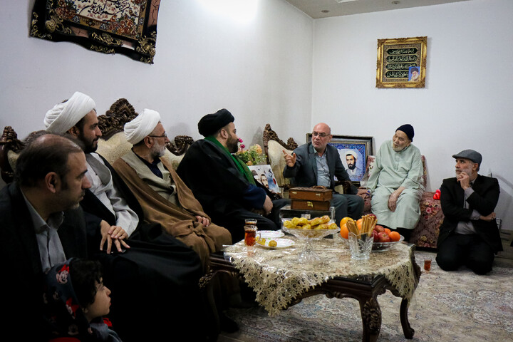 تصاویر/ تکریم اهالی رسانه‌ خبر از خانواده شهیدان محرابیان