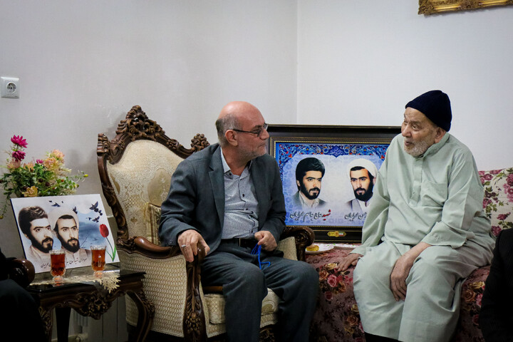 تصاویر/ تکریم اهالی رسانه‌ خبر از خانواده شهیدان محرابیان