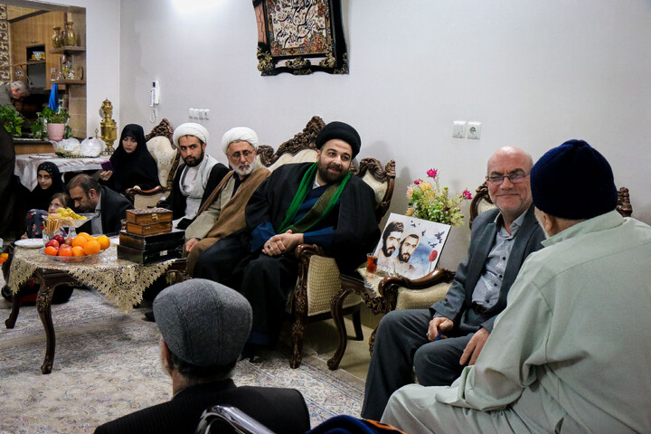 تصاویر/ تکریم اهالی رسانه‌ خبر از خانواده شهیدان محرابیان