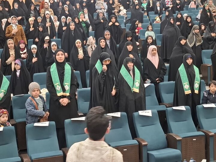 تصاویر/آیین تجلیل بیش از50 حافظ کل نهج البلاغه موسسه امیرالمومنین (ع) کاشان