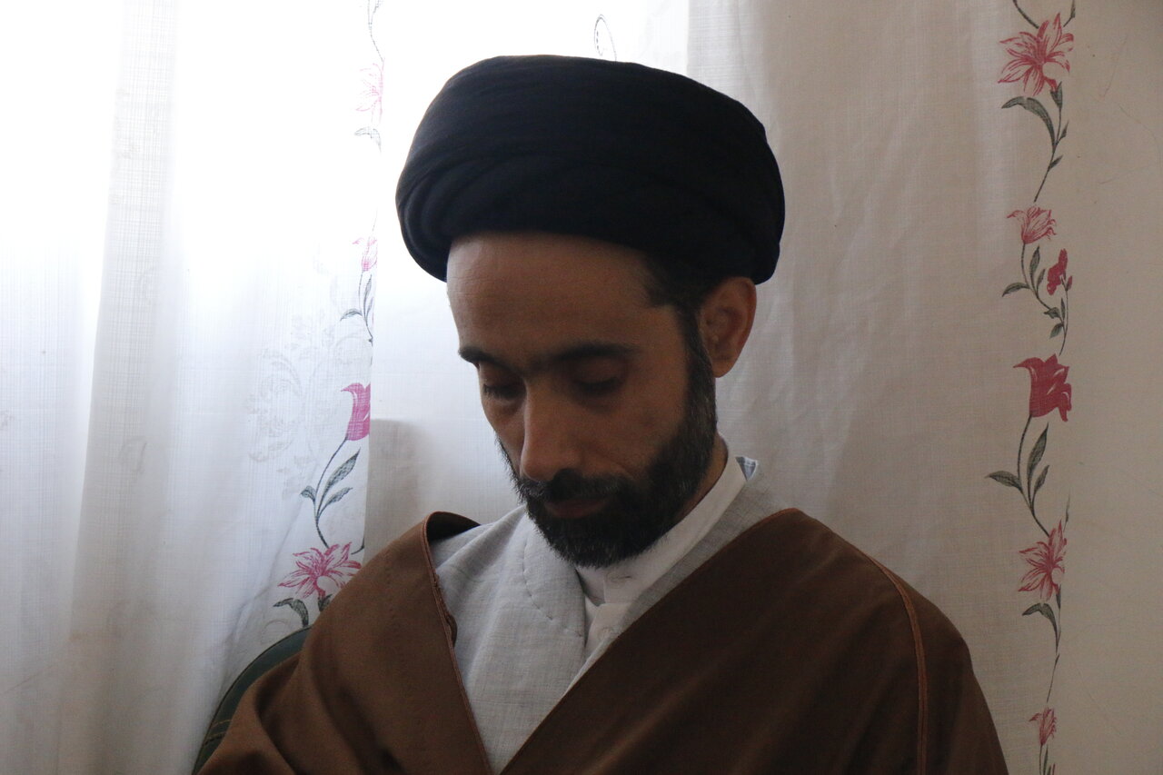 حضور معاون تبلیغ حوزه علمیه استان کرمان در مدرسه متوسطه اول دخترانه شهدای سیدآباد نرماشیر