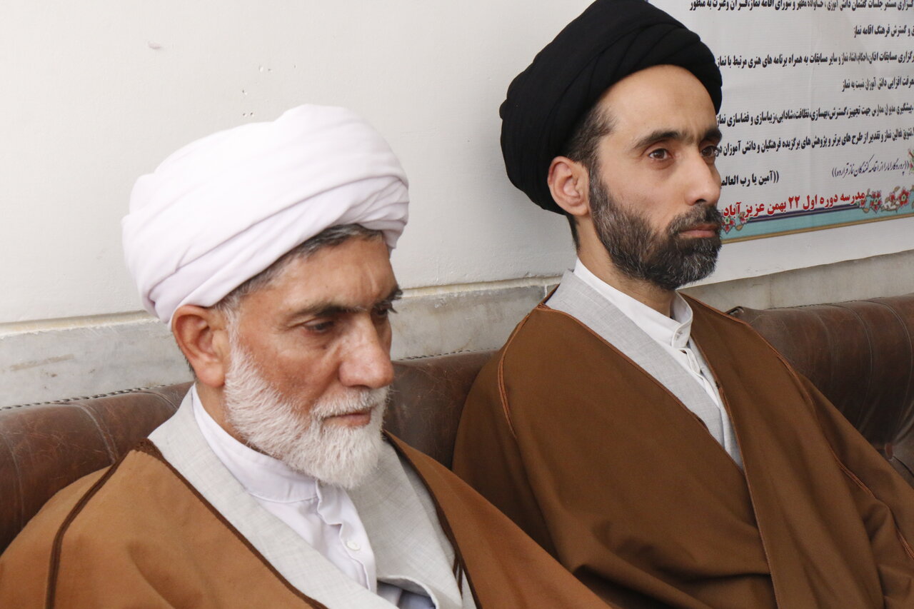 دیدار معاون تبلیغ حوزه علمیه استان کرمان با کادر مدارس دخترانه شهدای غدیر و ۲۲ بهمن نرماشیر