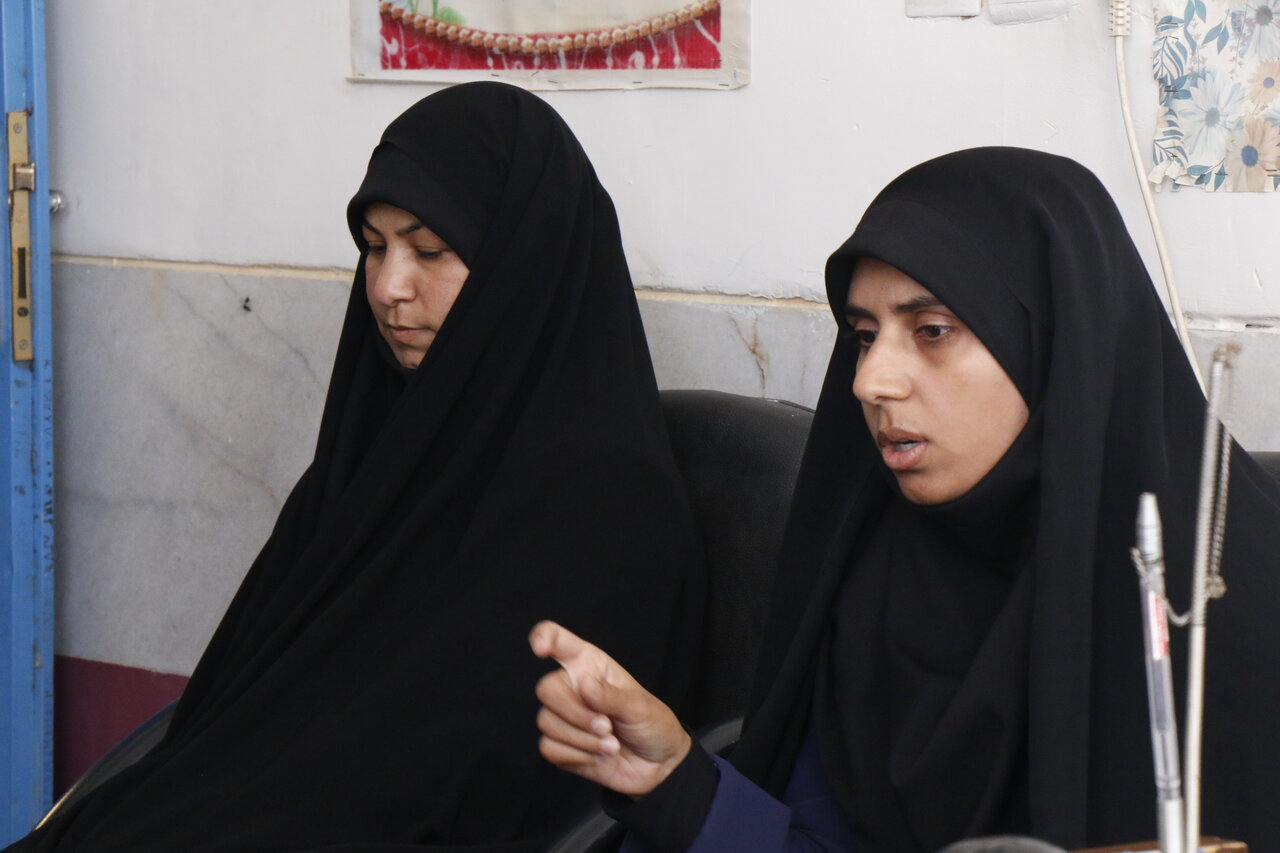 دیدار معاون تبلیغ حوزه علمیه استان کرمان با کادر مدارس دخترانه شهدای غدیر و ۲۲ بهمن نرماشیر