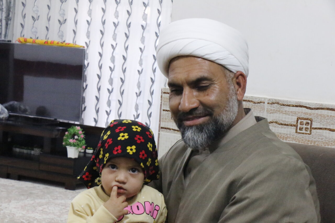 دیدار معاون تبلیغ حوزه علمیه استان کرمان با مبلغ طرح هجرت روستای محمدآباد شیخ