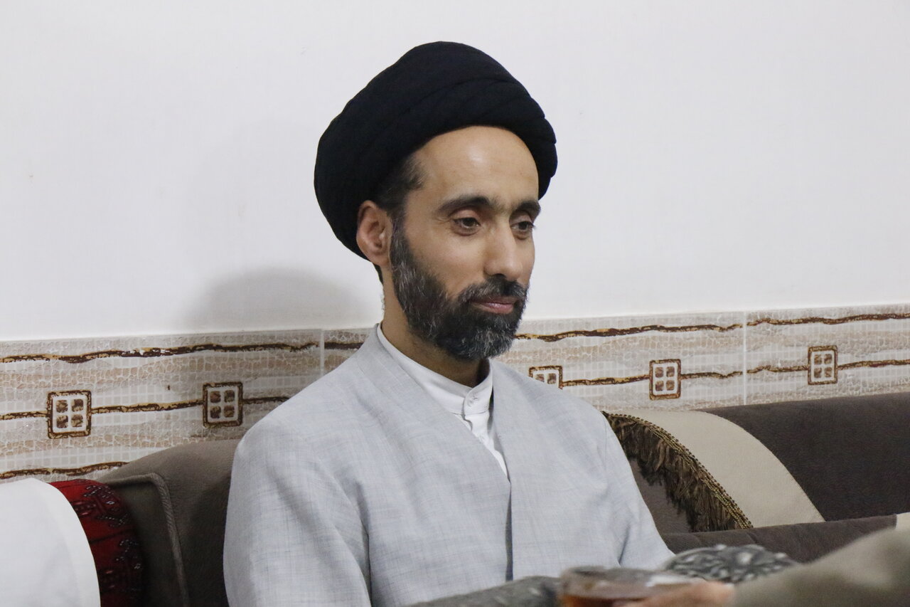 دیدار معاون تبلیغ حوزه علمیه استان کرمان با مبلغ طرح هجرت روستای محمدآباد شیخ