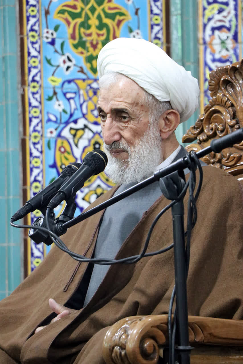 حزن مؤمن نشانه زنده بودن دل و حرکت در مسیر بندگی است