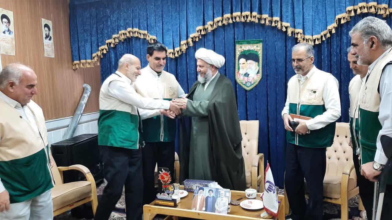 آیین تجلیل از پدر معنوی شهرستان به همت خادمیاران رضوی آران و بیدگل برگزار شد