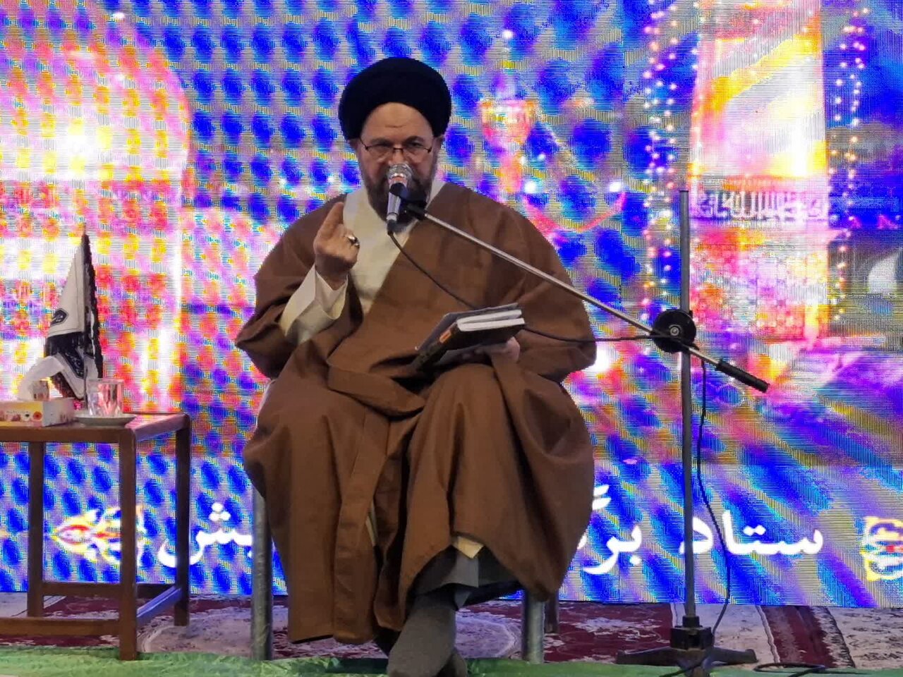 دشمن از راه نفوذ و جنگ نرم انسجام ملی را هدف قرار داده است