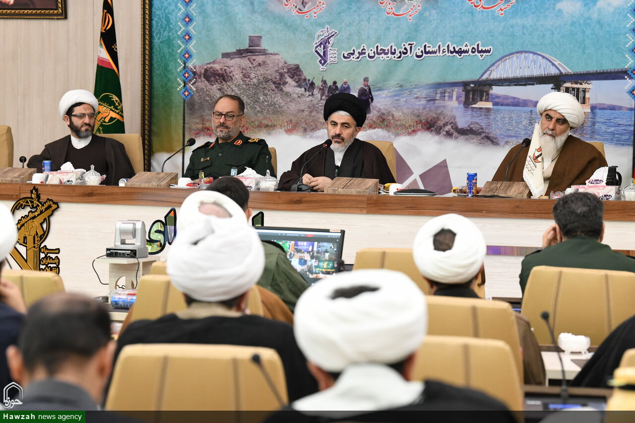 تعلیم و تربیت اساس خلقت انسان است