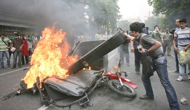 یادداشت | ۲۸ قطعه از پازل فتنه‌ ۸۸