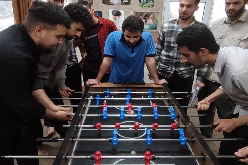 مسابقات فوتبال دستی چهارمین جشنواره فرهنگی ورزشی طلاب صحنه برگزار شد+عکس