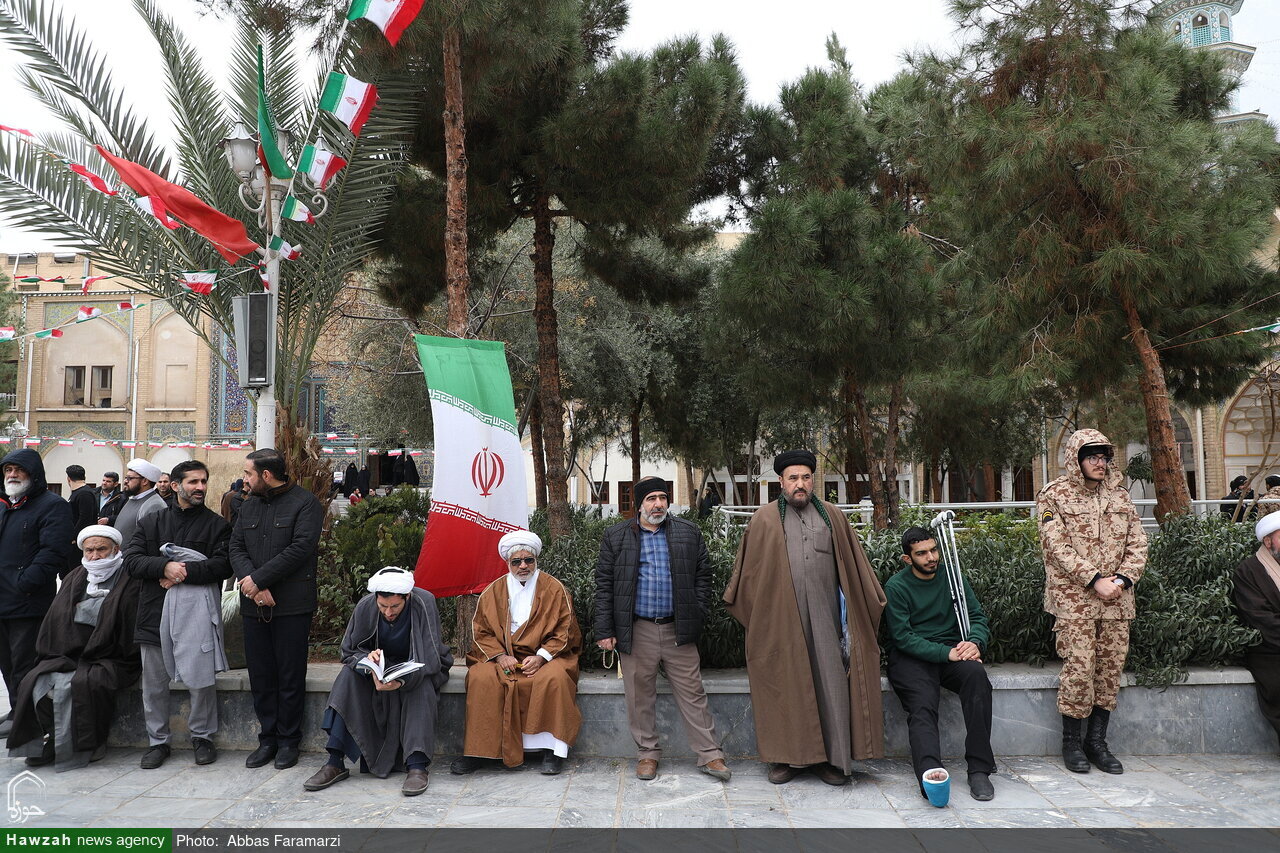 क़ुम में यौम अल्लाह 9 दी को ऐतिहासिक इज्तिमा, इन्क़ेलाब और विलायत के साथ मनाया गया