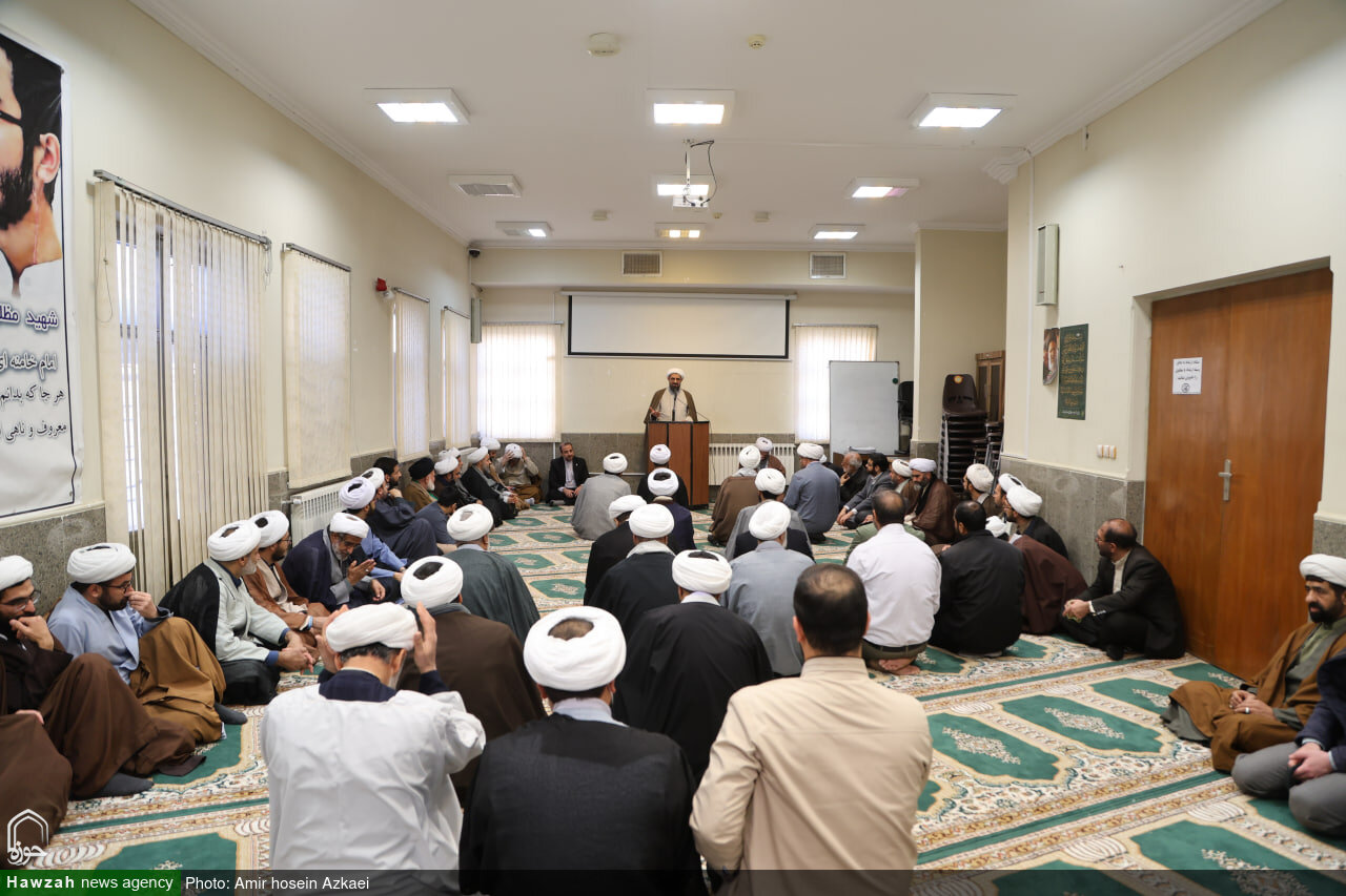 تصاویر / دیدار روحانیون شهرستان نهاوند با نماینده ولی فقیه دراستان همدان