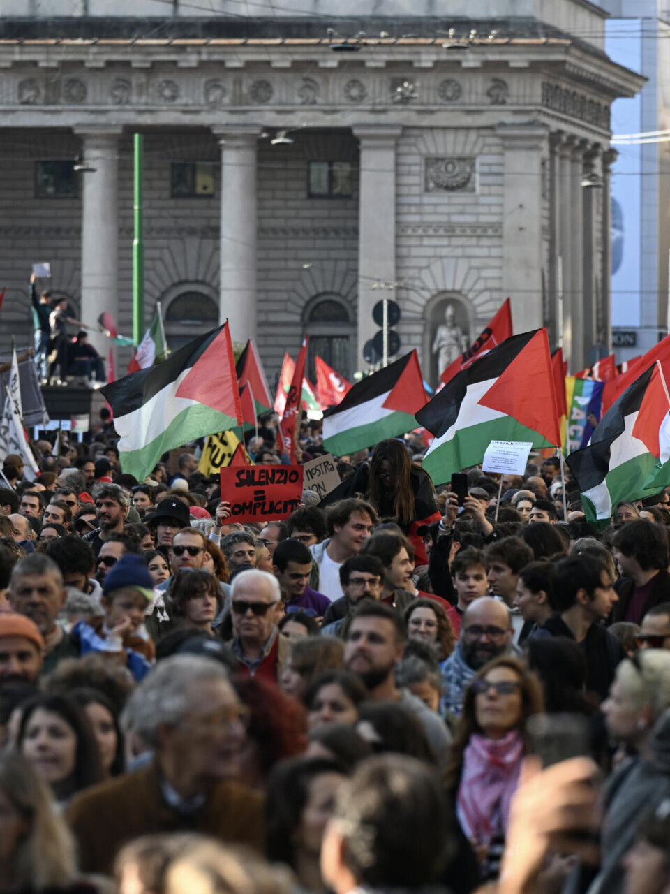 Wananchi wa Italia wafanya maandamano makubwa kwa ajili ya kuiunga mkono Palestina