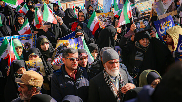 تصاویر/برگزاری مراسم روز بصیرت و میثاق امت با ولایت در آستان مقدس امامزاده عبدالله همدان