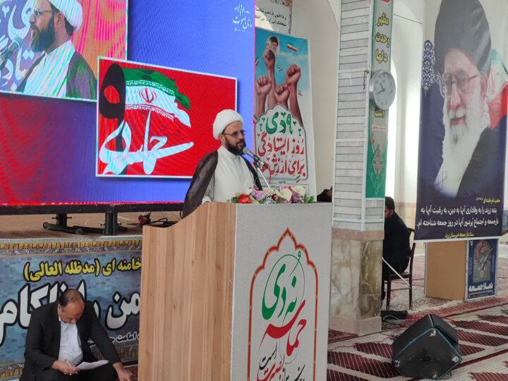 سخنرانی حجت‌الاسلام شجاعی امام جمعه شهرستان زرند در مراسم گرامیداشت یوم‌الله ۹ دی در مسجد جامع این شهرستان