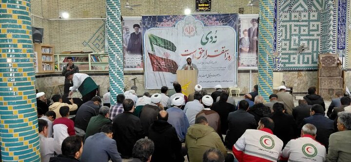 حضور مردم انقلابی و طلاب حوزه علمیه ولیعصر(عج) شهرستان انار در اجتماع یوم‌الله نهم دی