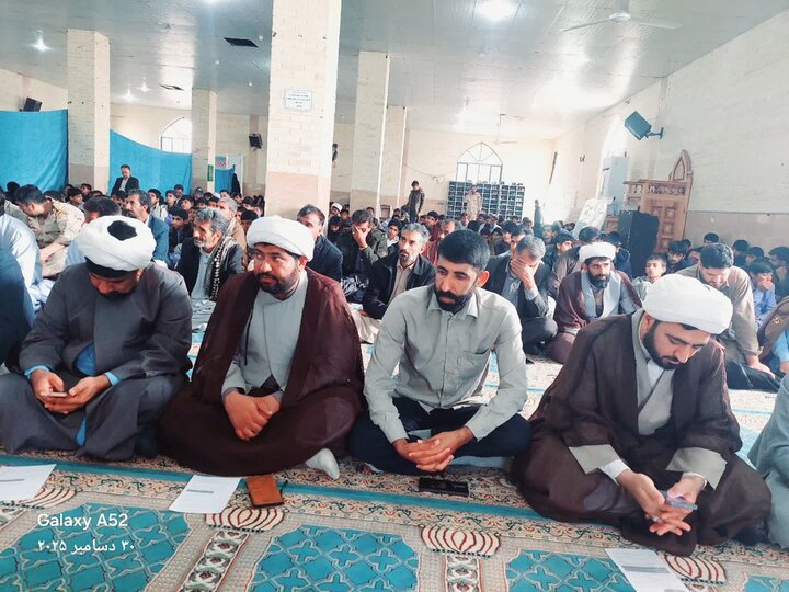 سخنرانی سرهنگ اسلام حاجب در مراسم یوم‌الله ۹ دی با حضور طلاب و اساتید حوزه علمیه پیامبر اعظم(ص) در مسجد جامع