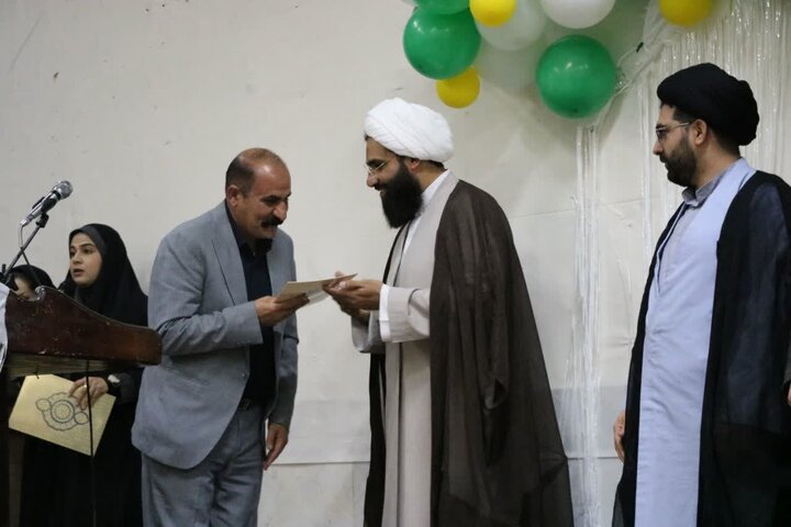 تصاویر/مراسم تجلیل از پدران شهداء در شهرستان دهلران