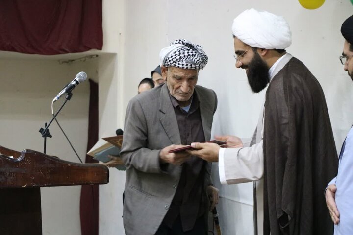 تصاویر/مراسم تجلیل از پدران شهداء در شهرستان دهلران