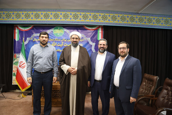 تصاویر / دیدار خادمین برادر ستاد نماز جمعه همدان با نماینده ولی فقیه در استان