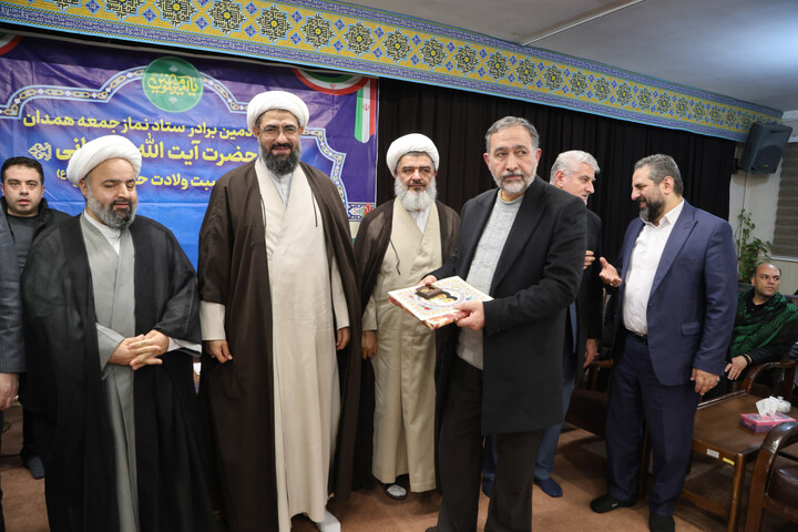تصاویر / دیدار خادمین برادر ستاد نماز جمعه همدان با نماینده ولی فقیه در استان