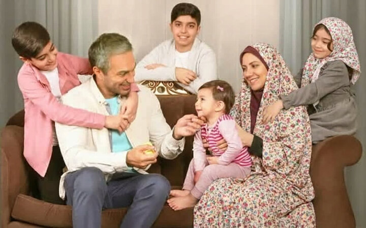 سواد خانواده | آیا محبت زیاد به فرزندان، می‌تواند به رابطه زوجین آسیب بزند؟