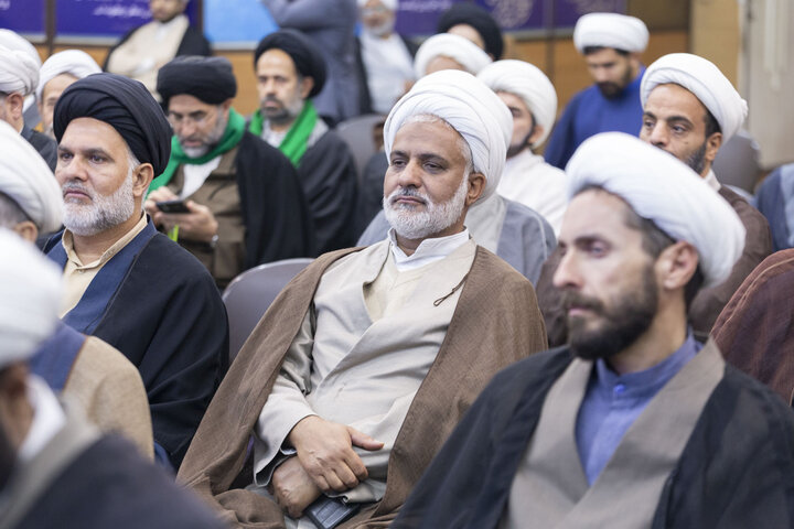 دیدار جمعی از ائمه جماعات مساجد یزد با نماینده ولی فقیه در استان