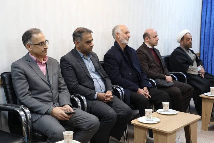 تصاویر/ نماینده ولی فقیه در استان سمنان در دیدار با سرپرست دانشگاه آزاد اسلامی استان سمنان