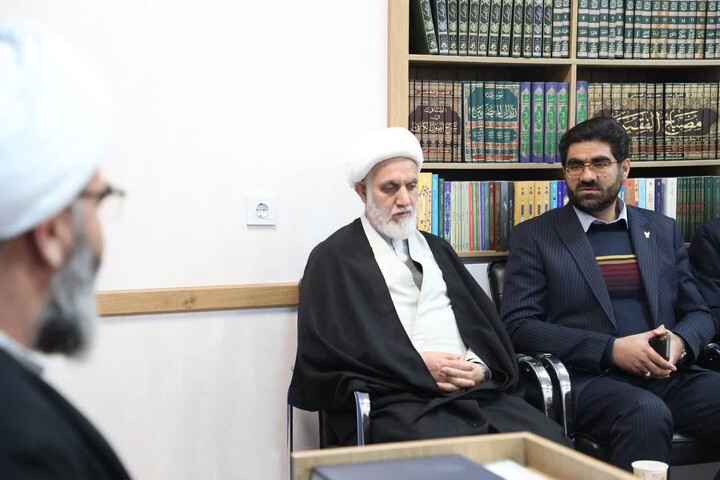 تصاویر/ نماینده ولی فقیه در استان سمنان در دیدار با سرپرست دانشگاه آزاد اسلامی استان سمنان