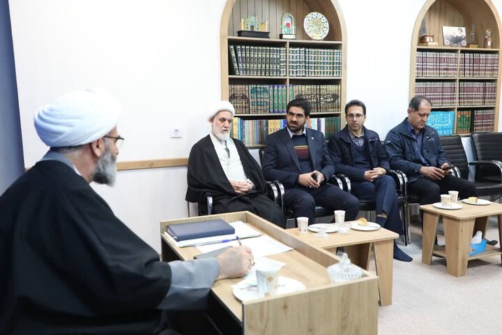 تصاویر/ نماینده ولی فقیه در استان سمنان در دیدار با سرپرست دانشگاه آزاد اسلامی استان سمنان