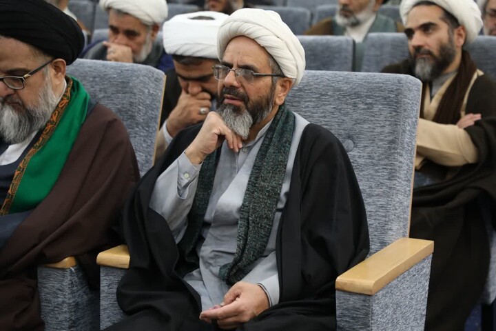 تصاویر/ دوره تکمیلی تعالی مدیران، کادر و اساتید حوزه علمیه استان یزد آغاز شد