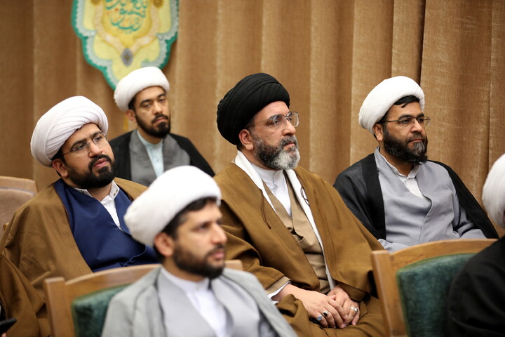 تصاویر/نشست سالانه پژوهشکده امامت همراه با گزارش و برسی ویژه فعالیت ها و دستاوردهای هسته های پژوهشی