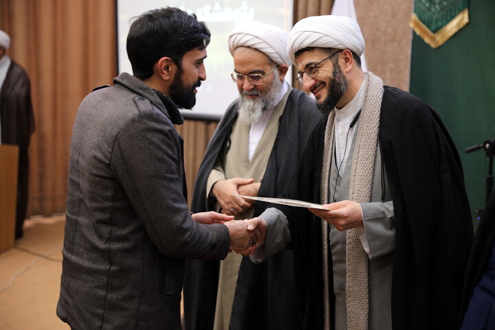 تصاویر/نشست سالانه پژوهشکده امامت همراه با گزارش و برسی ویژه فعالیت ها و دستاوردهای هسته های پژوهشی