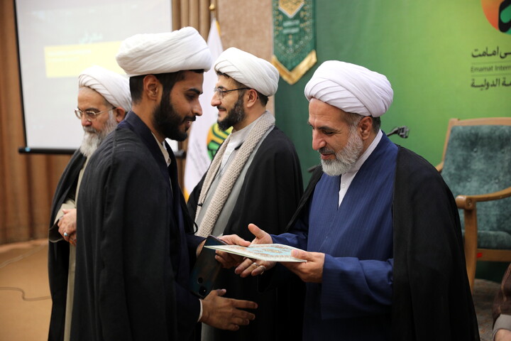 تصاویر/نشست سالانه پژوهشکده امامت همراه با گزارش و برسی ویژه فعالیت ها و دستاوردهای هسته های پژوهشی