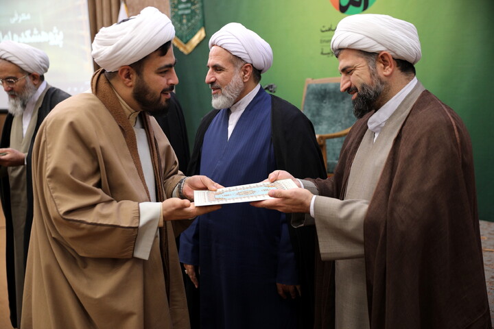 تصاویر/نشست سالانه پژوهشکده امامت همراه با گزارش و برسی ویژه فعالیت ها و دستاوردهای هسته های پژوهشی