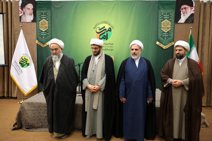 تصاویر/نشست سالانه پژوهشکده امامت همراه با گزارش و برسی ویژه فعالیت ها و دستاوردهای هسته های پژوهشی