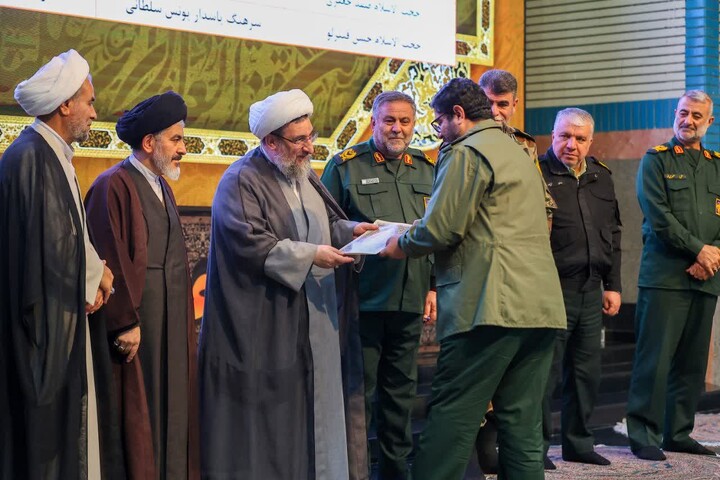 تصاویر | سومین همایش نماز قرارگاه حمزه سیدالشهدا نیروی زمینی سپاه پاسداران انقلاب اسلامی