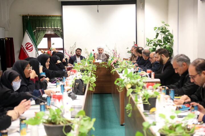 تصاویر/ بازدید ویژه خبرنگاران از آستان مقدس حضرت فاطمه معصومه (سلام‌الله‌علیها)